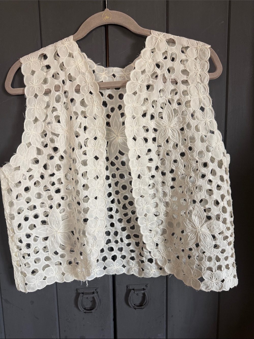 Floral Vest with a cutout embroidered